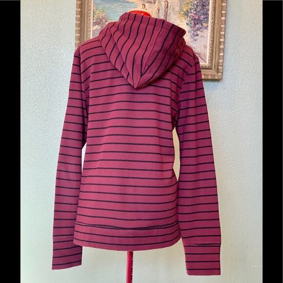 Motherhood nursing burgundy pullover in a size XL - Picture 2 of 6